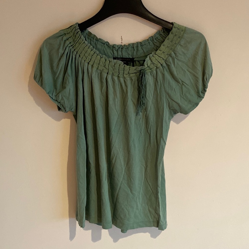 BCBGMAXAZRIA SHORT SLEEVE TOP